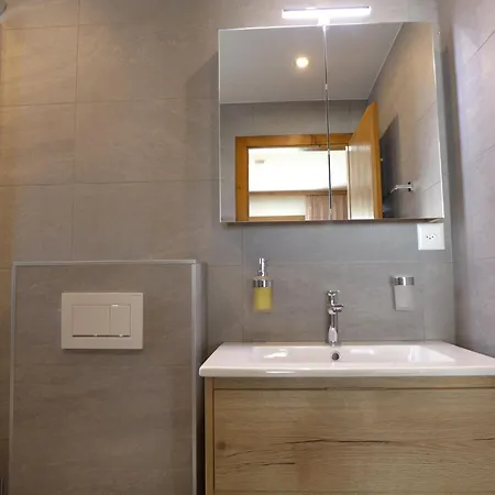 Mandarin-5 By Interhome *